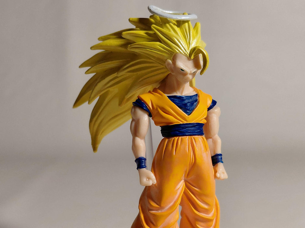 Dragon Ball Z Super Saiyan Son Goku HG Gashapon Mini Figure 2005 Bandai