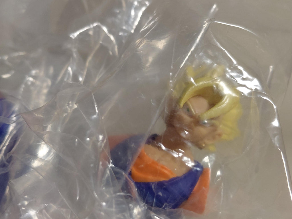 Dragon Ball Z 2 Vegeta HG Plus Gashapon Action Pose Figure