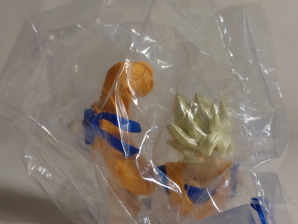 Bandai HG Dragon Ball Z Action Pose Super Saiyan Son Goku