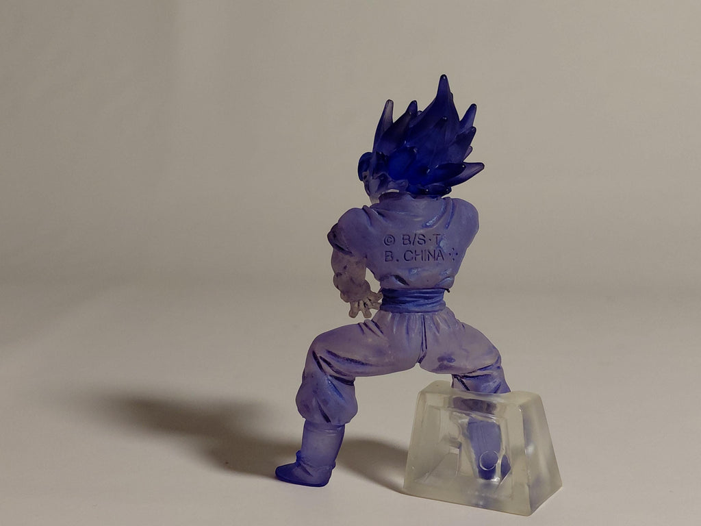 Bandai HG Dragon Ball Z 14 Super Saiyan Son Goku Clear Purple