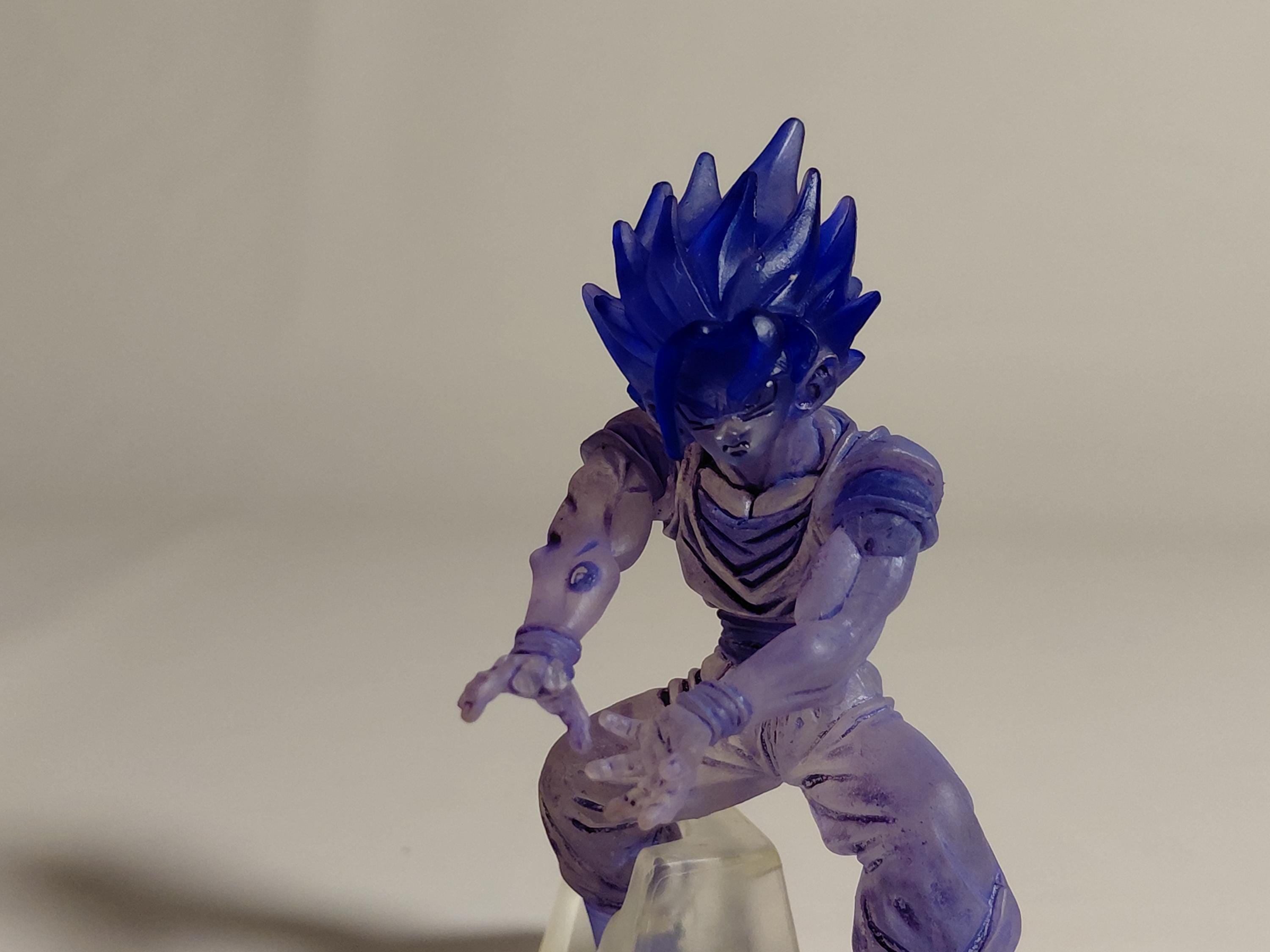 Bandai HG Dragon Ball Z 14 Super Saiyan Son Goku Clear Purple