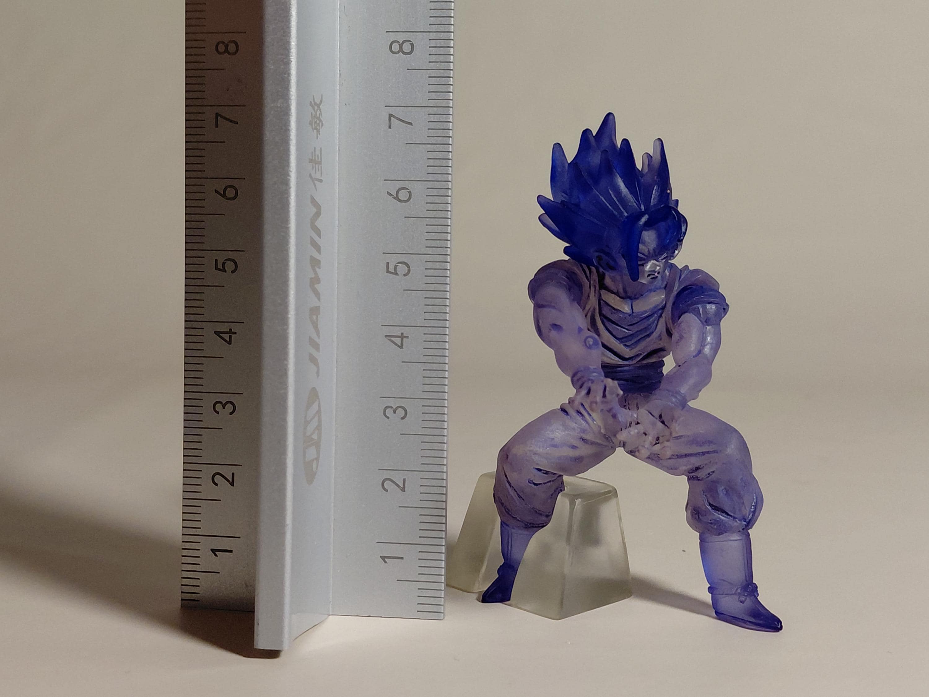 Bandai HG Dragon Ball Z 14 Super Saiyan Son Goku Clear Purple
