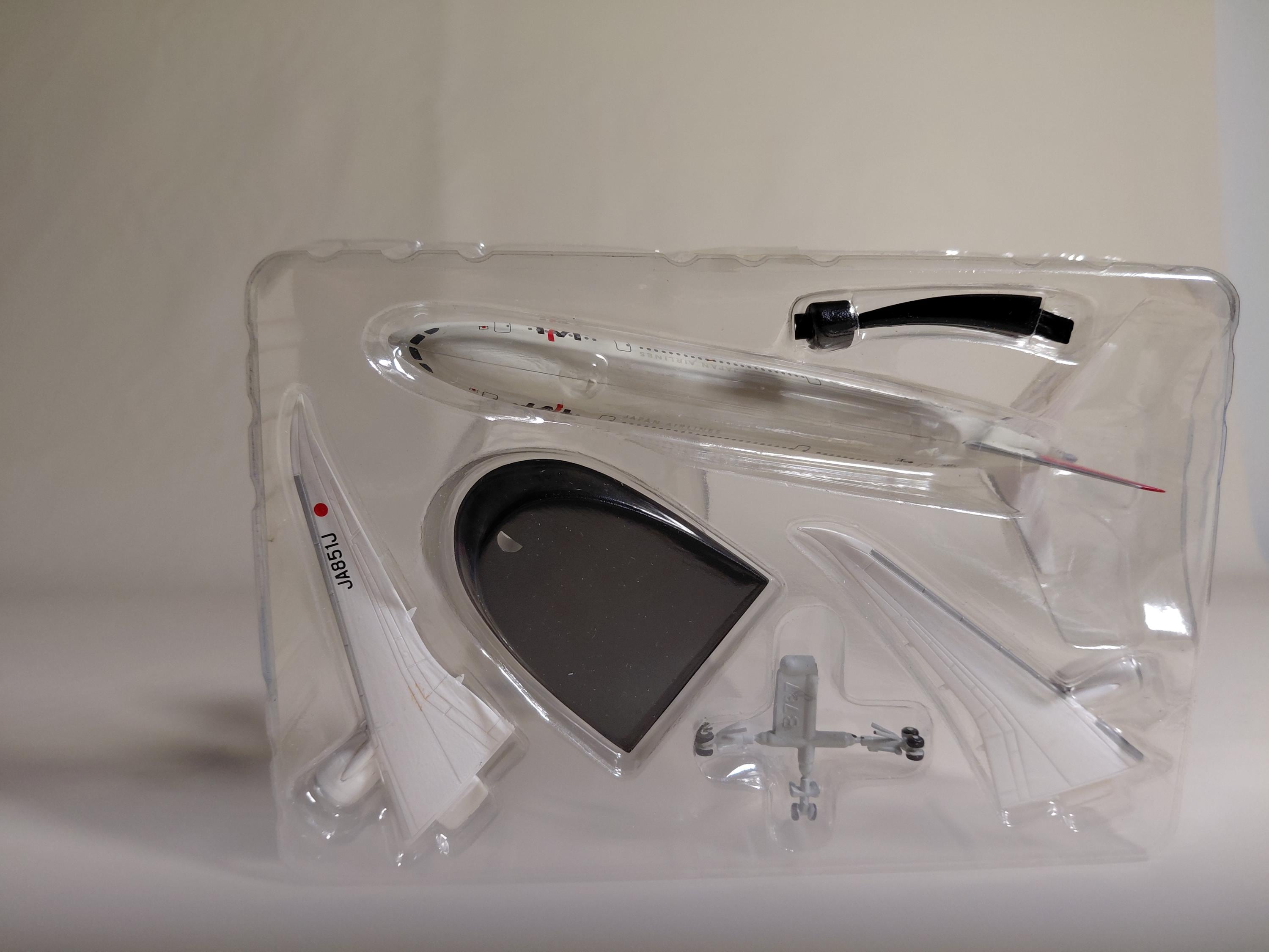 JAL Wing Collection BOEING 787-8 F-toys 1/500