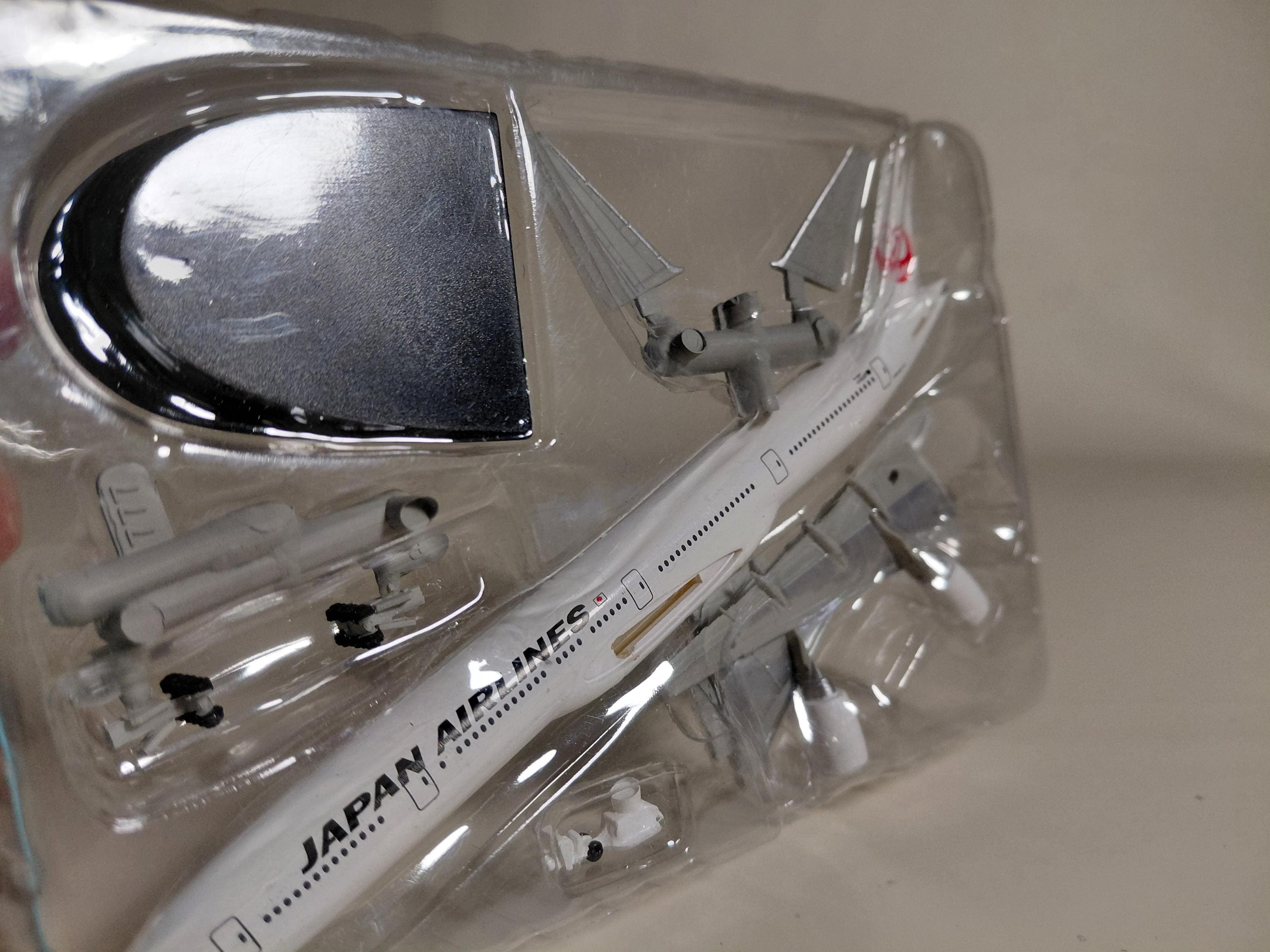 F-toys 1/500 JAL Wing Collection 6 #4 Boeing 777-300