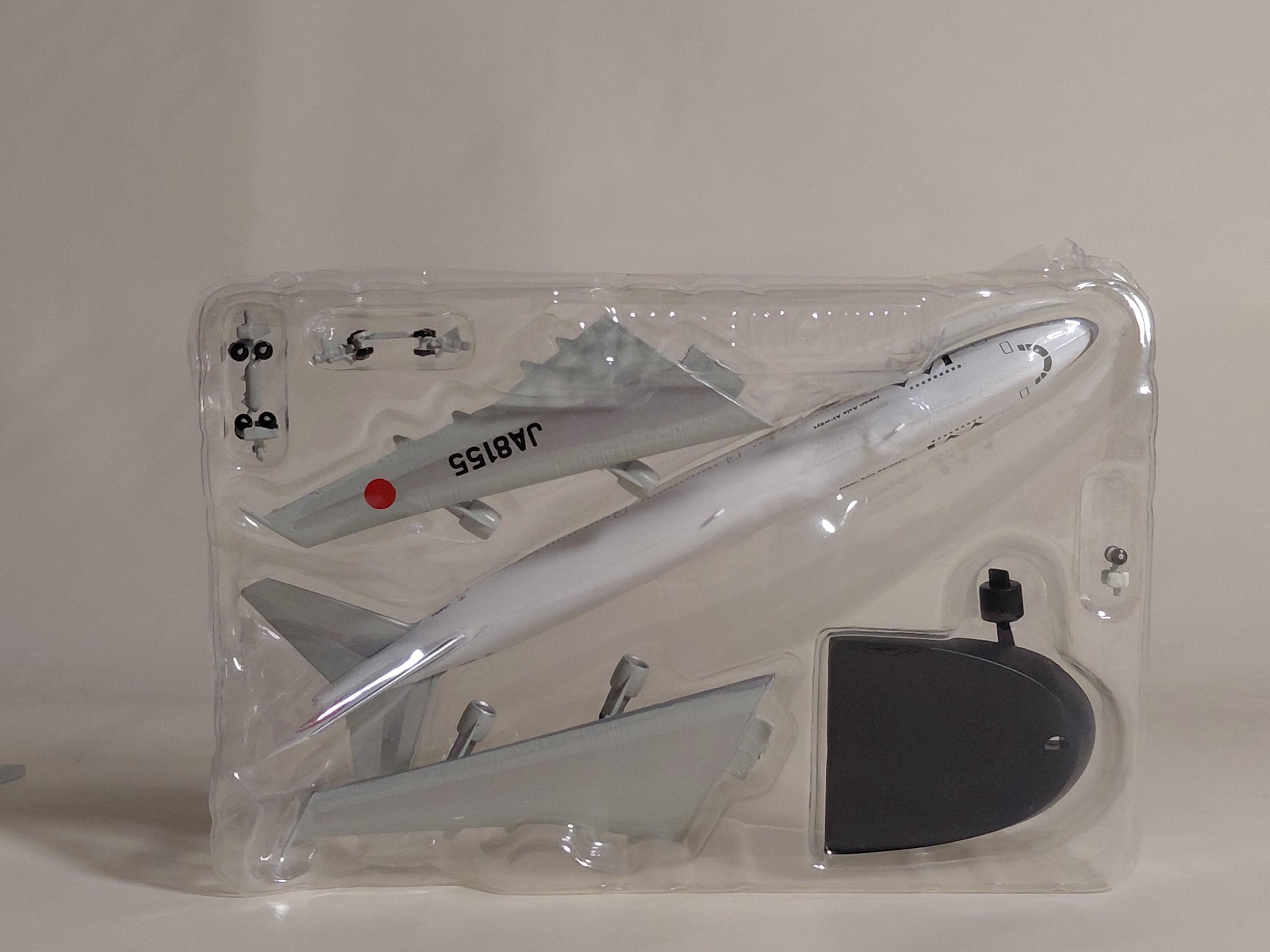 F-toys' JAL Wing Collection Boeing 747-200