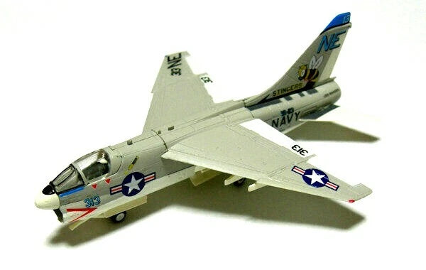 1/144 F-toys U.S.NAVY Collection vol.1 #3a A-7E Corsair II U.S.NAVY VA-113 Stingers